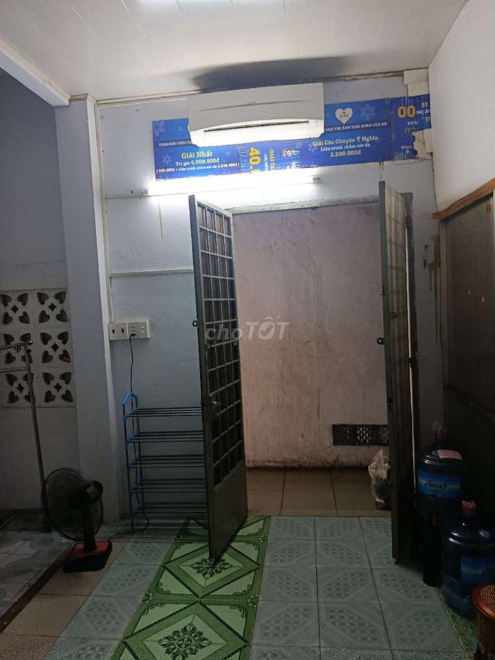 Phòng 12m2 kế Go Miền Đông