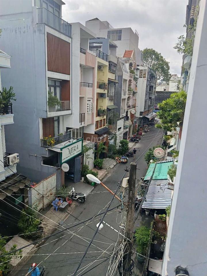 Phòng 12m2 kế Go Miền Đông