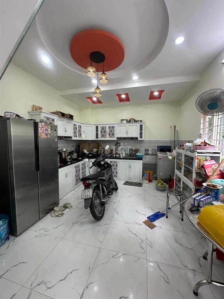 CHỦ GẤP GIẢM GIÁ – NHÀ ĐẸP, VỊ TRÍ THUẬN TIỆN, GIÁ CHỈ 4.85 TỶ!