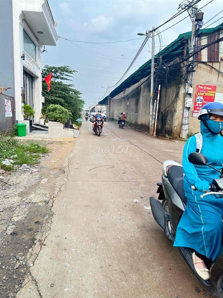 CHỦ GẤP GIẢM GIÁ – NHÀ ĐẸP, VỊ TRÍ THUẬN TIỆN, GIÁ CHỈ 4.85 TỶ!