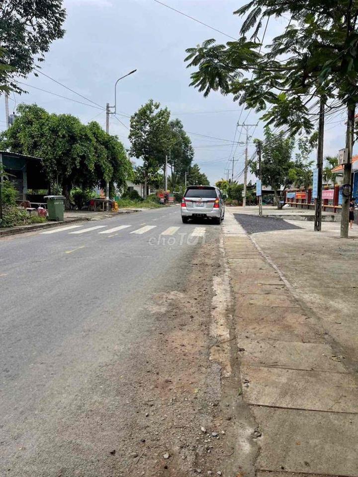 cần bán 2 lô đất giá rẻ, gần chợ, uỷ ban, công an, shr,
