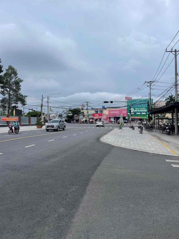 bán lô đất giá rẻ gần chợ tân trụ, chỉ 290tr , gần chợ trưởng học