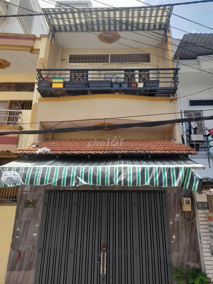 Nhà kế Aeon tân phú