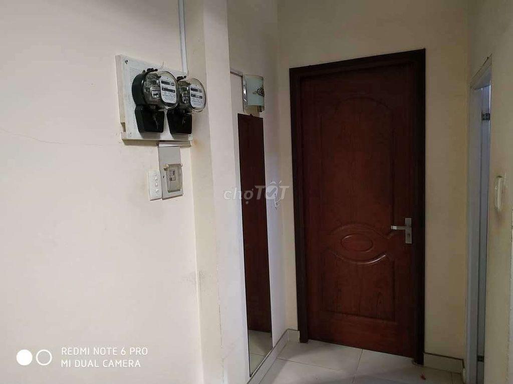 cho nữ thuê phòng gần Đại học Saigon Q5