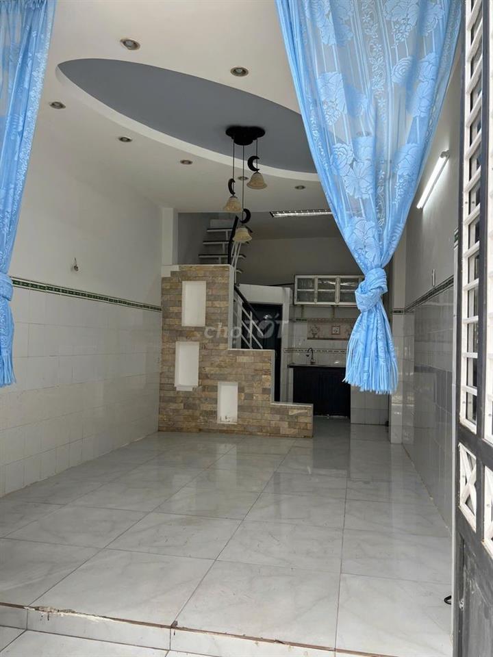 NHÀ CHO THUÊ CHÍNH CHỦ F7 Q8 ( 3MX8M) 1 LẦU SUỐT CÓ 5 TRIỆU Ạ