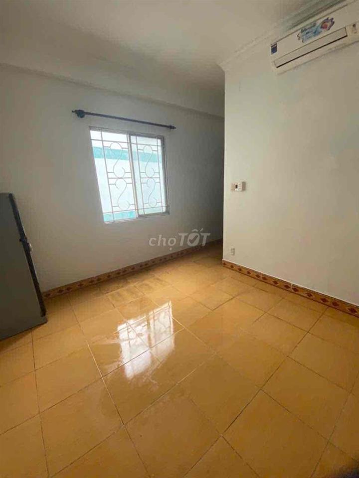 phòng nữ ngay đại học HUIT đầy đủ nội thất