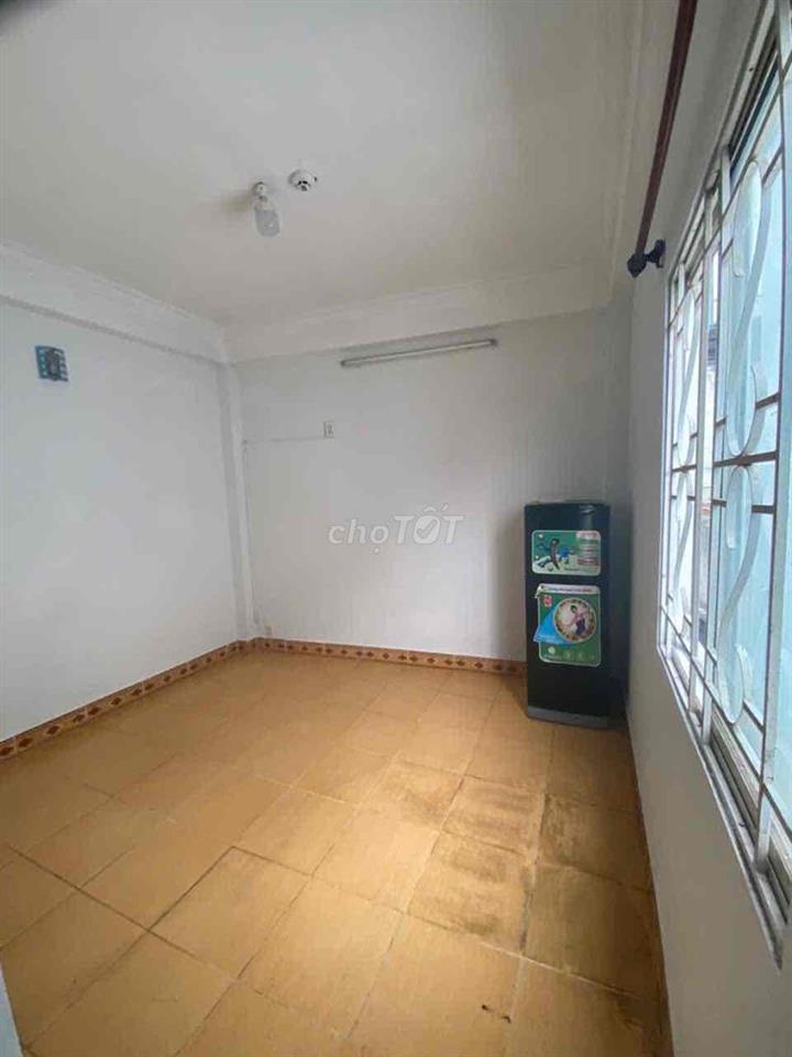 phòng nữ ngay đại học HUIT đầy đủ nội thất