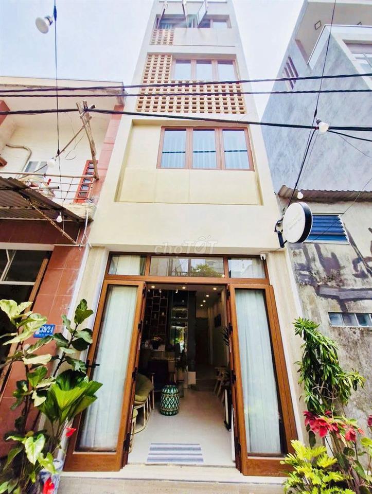 Cần cho thuê toà nhà mới xây, vị trí thuận lợi, tiện ích xung quanh