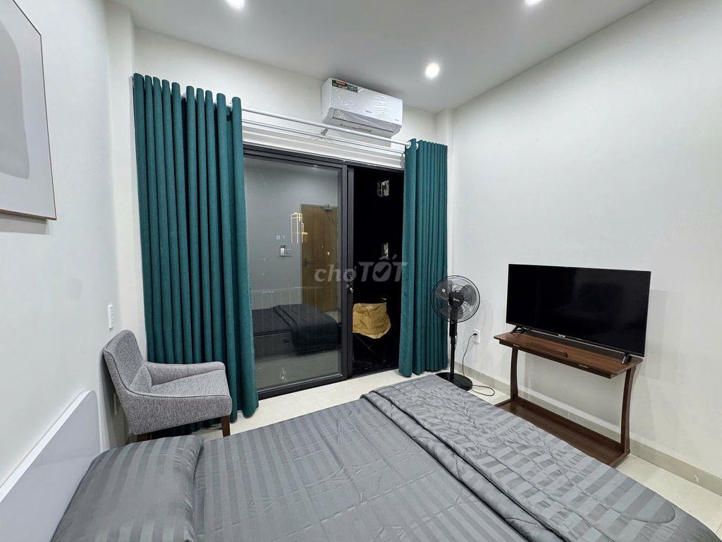 Cần cho thuê toà nhà mới xây, vị trí thuận lợi, tiện ích xung quanh