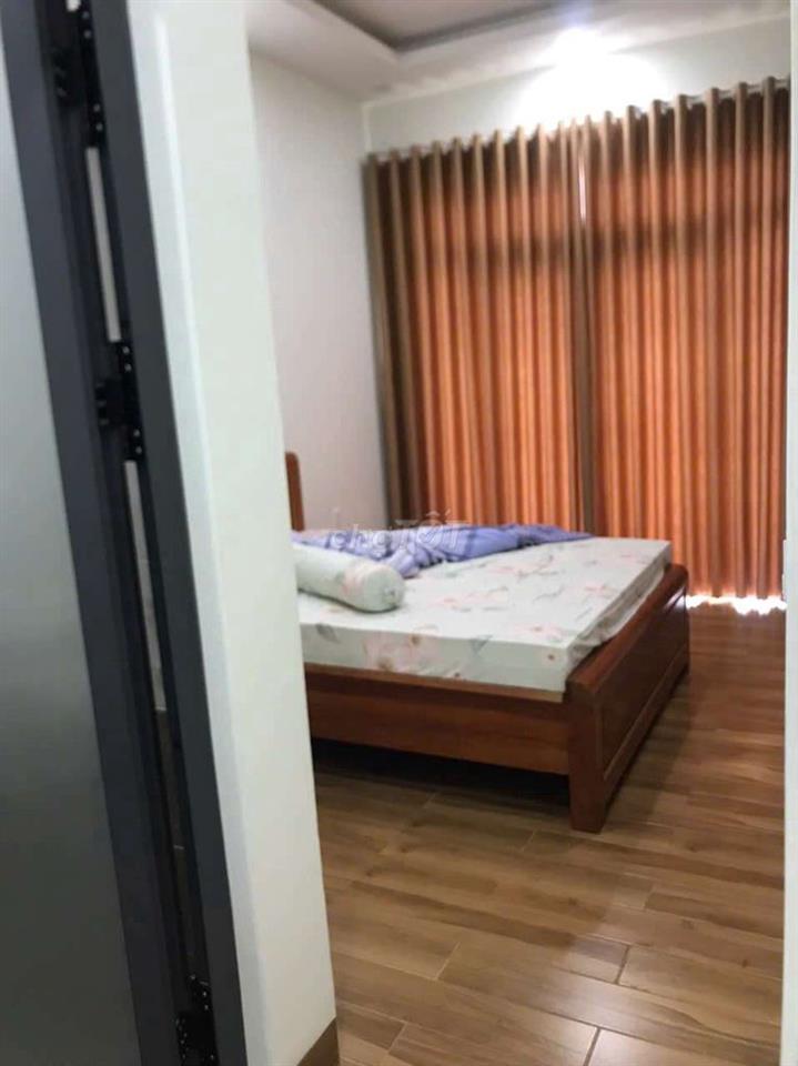 thuê nhà nguyên căn hoặc thuê phòng cao cấp