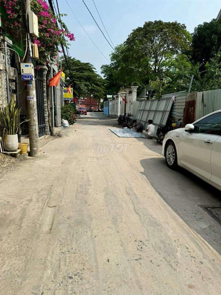 nhà hẻm oto