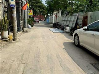 nhà hẻm oto