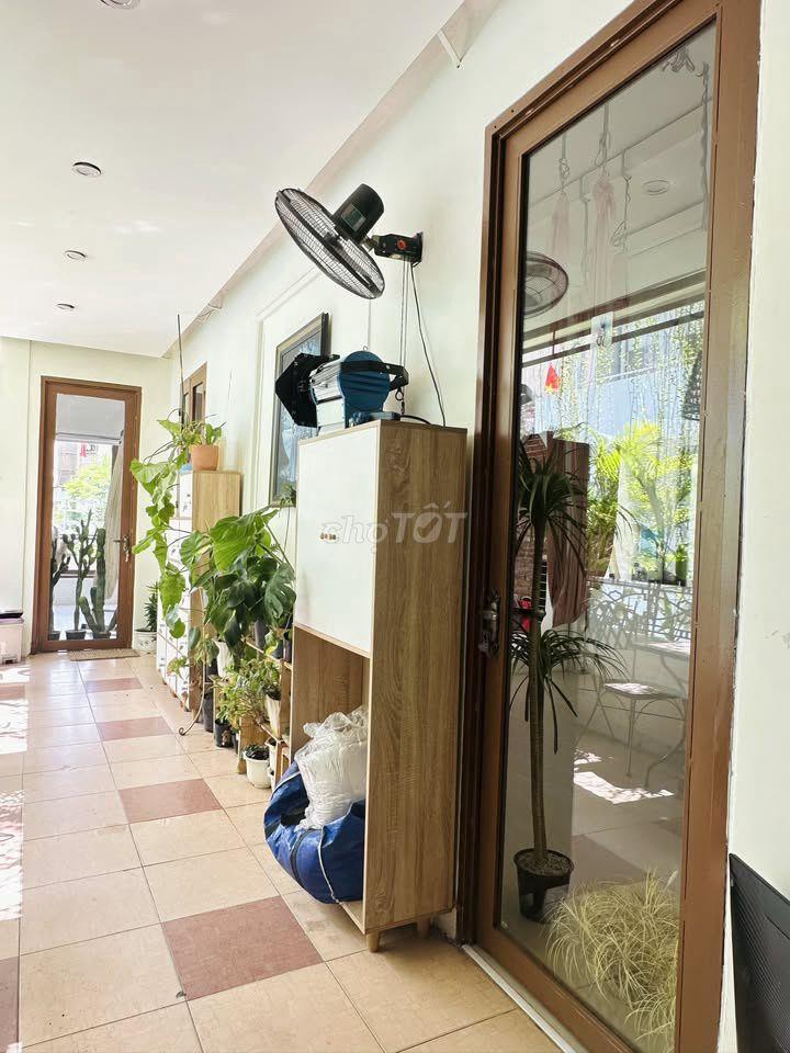 CHO THUÊ TẦNG 1 GÓC 2 MẶT TIỀN ĐIỆN BIÊN PHỦ - VƯỜN CHUỐI Q3