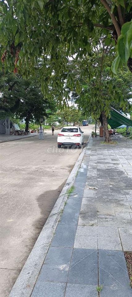 chính chủ bán lỗ lô đất song song nguyễn tất thành rất đẹp 