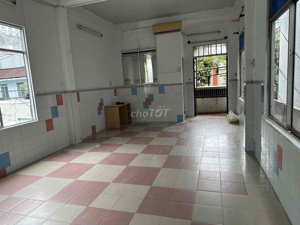 Sẵn phòng 40m2 mặt tiền Phan Thanh gần đại học Duy Tân
