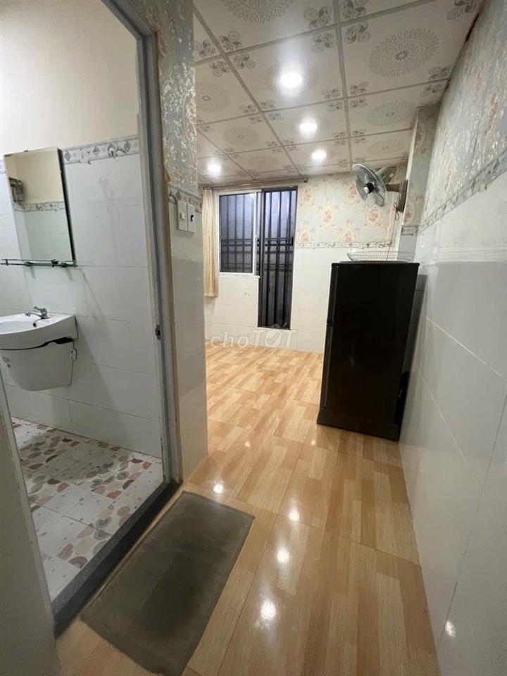 Mình tìm 1 bạn nữu ở ghép cùng