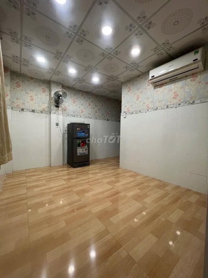 Mình tìm 1 bạn nữu ở ghép cùng