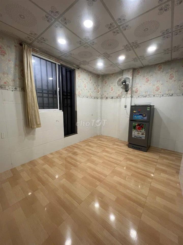 Mình tìm 1 bạn nữu ở ghép cùng
