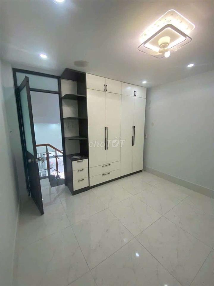 Nhà mới Tân Thới Hiệp 21 hẻm xe hơi dt 3.5x8m đúc lững