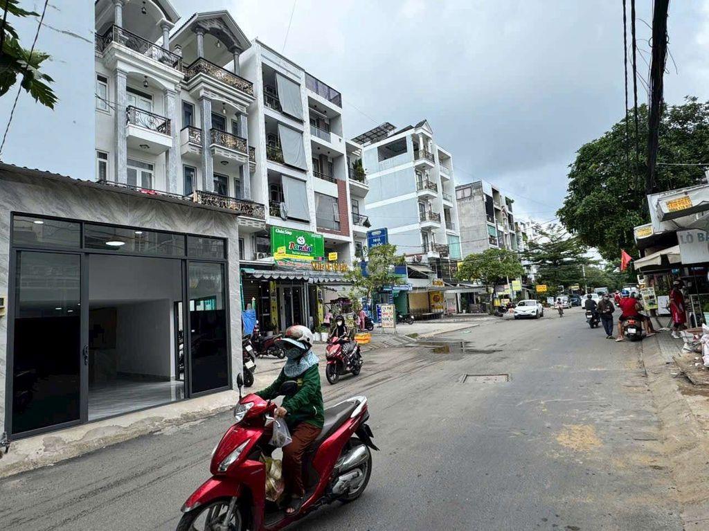 Nhà mới xây mặt tiền đường số 53 buôn bán sầm uất dt 4x9m đúc lững 2pb