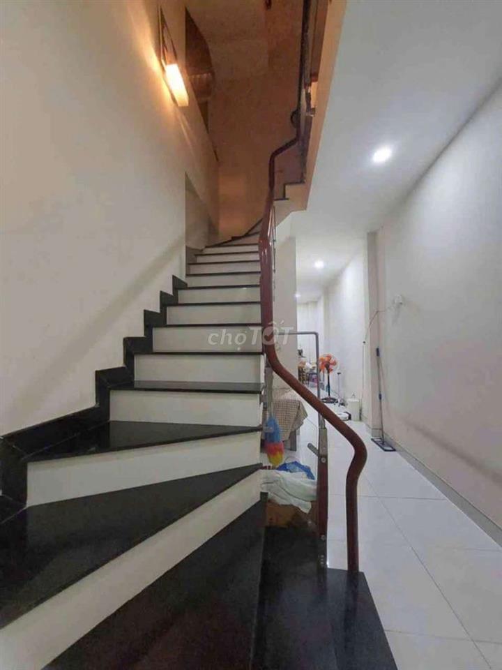Bán Nhà Thống Nhất - 87m2 - 4 Tầng - Sát Ngã Tư Quang Trung