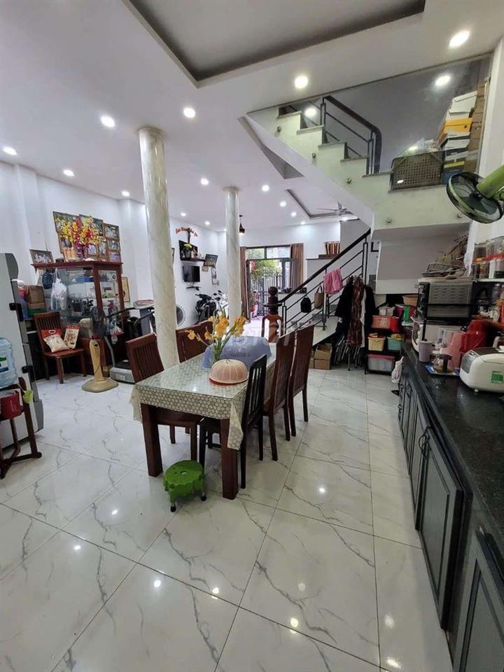 Bán Nhà Quang Trung - 94m2 - 6,6 × 13,7 - 3 Tầng 