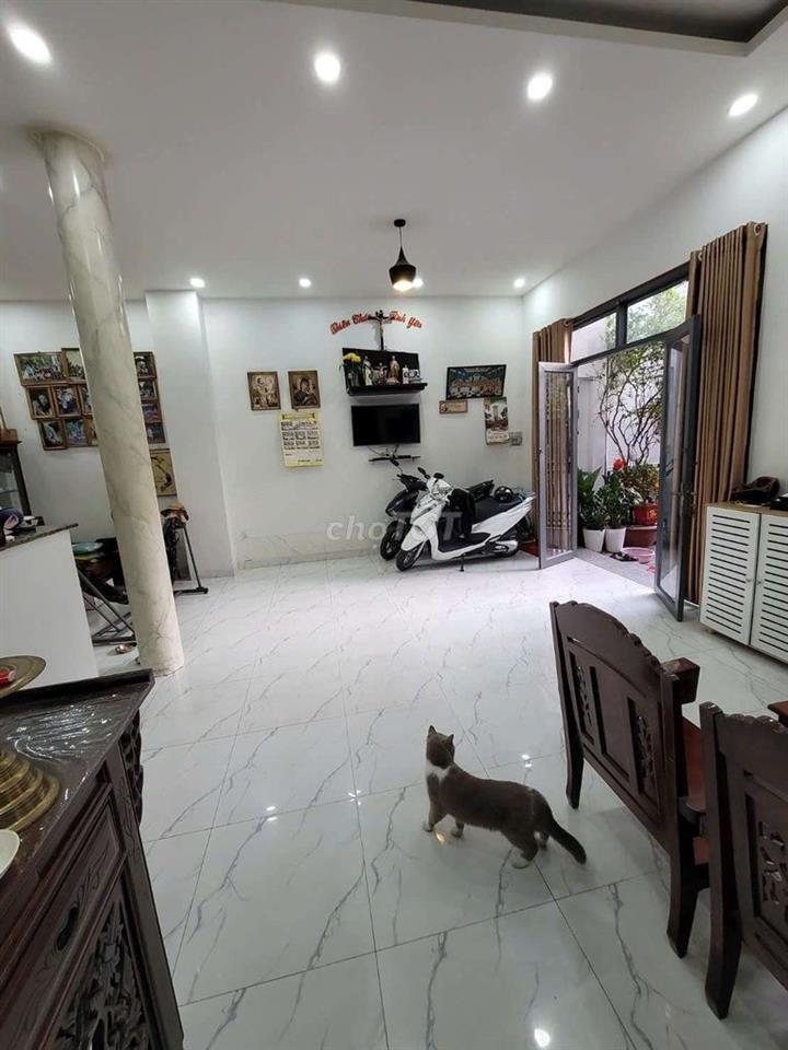 Bán Nhà Quang Trung - 94m2 - 6,6 × 13,7 - 3 Tầng 