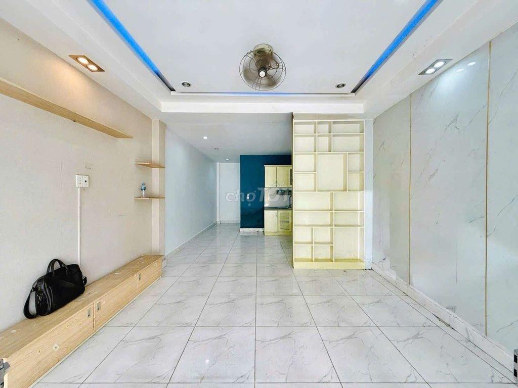 ✅ Bán Nhà Sát Dương Quảng Hàm - 3 Tầng - Hẻm Xe Tải 