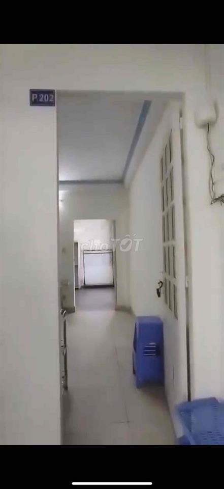 Phòng trọ hai gian rộng rãi tách bếp ở 4-6 người thoải mái, có thể hơn