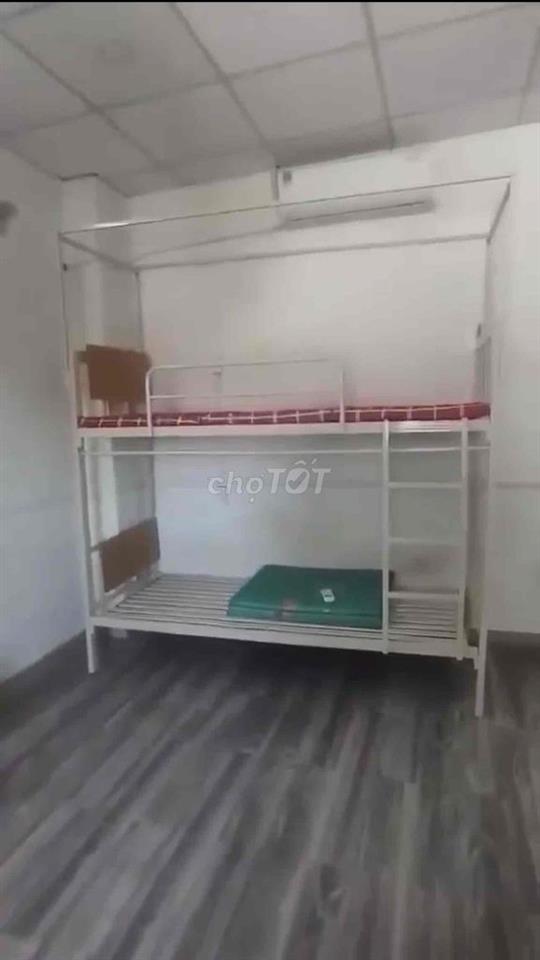 Phòng trọ hai gian rộng rãi tách bếp ở 4-6 người thoải mái, có thể hơn