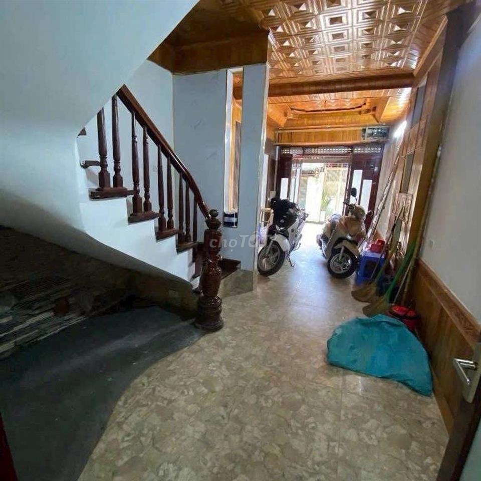 Bán nhà Tân mai xây mới 8 phòng 