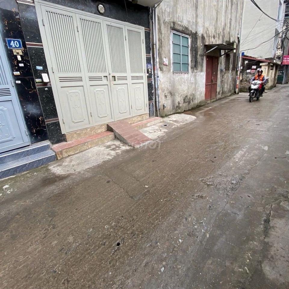 Bán nhà Tân mai xây mới 8 phòng 