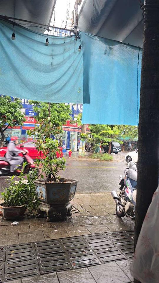 Phòng trọ có gác lửng mặt tiền đường lớn