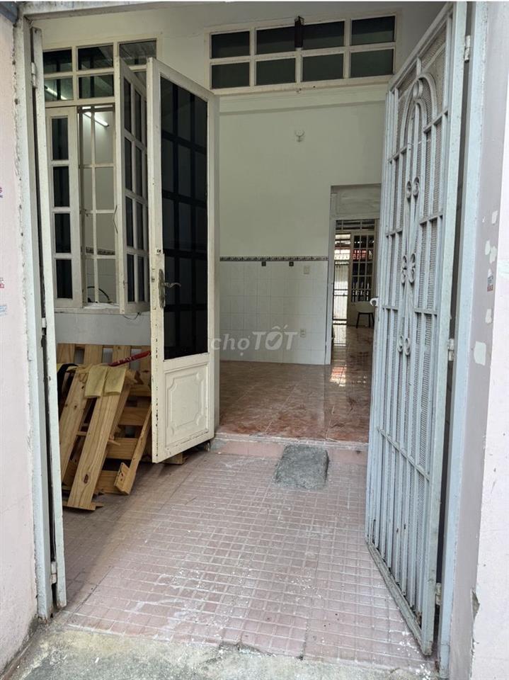 Cho thuê nhà 4 tầng hxh  thông, 4 phòng ngủ, 3 vệ sinh, 1 bếp