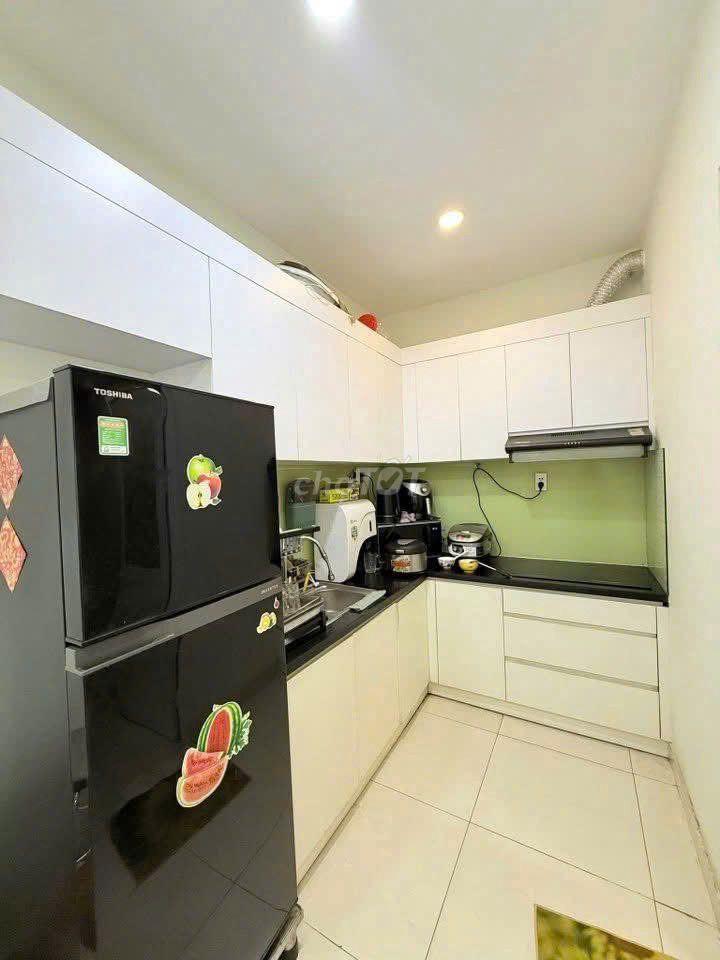 Chung cư Hoa Sứ, P7, PN: 75m2, đầy đủ NT, 2PN, 12triệu