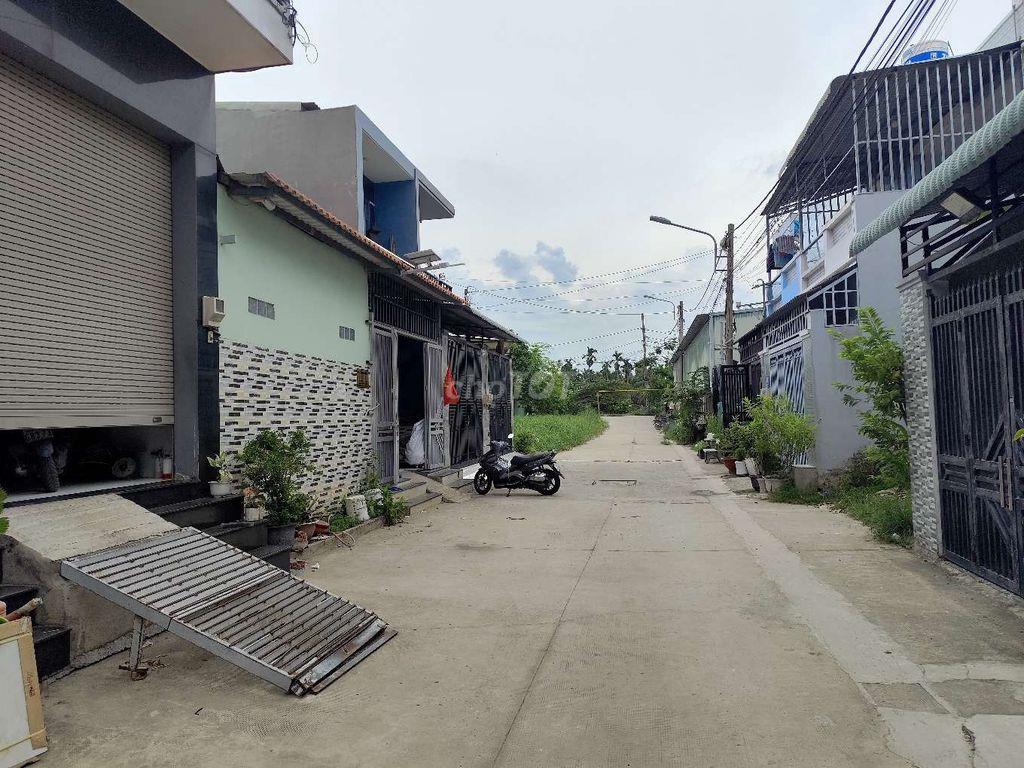 NHÀ 3 LẦU GIÁ RẺ HXH THÔNG, NGAY GẦN SÔNG VÀM THUẬT THÔNG RA TX 52