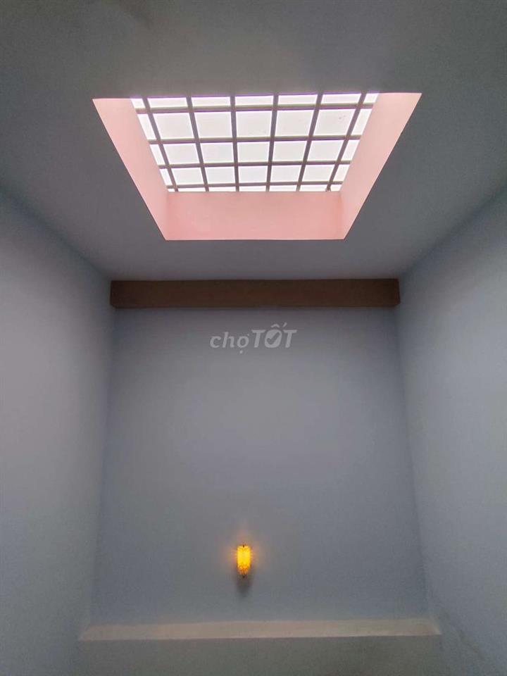 NHÀ 3 LẦU GIÁ RẺ HXH THÔNG, NGAY GẦN SÔNG VÀM THUẬT THÔNG RA TX 52