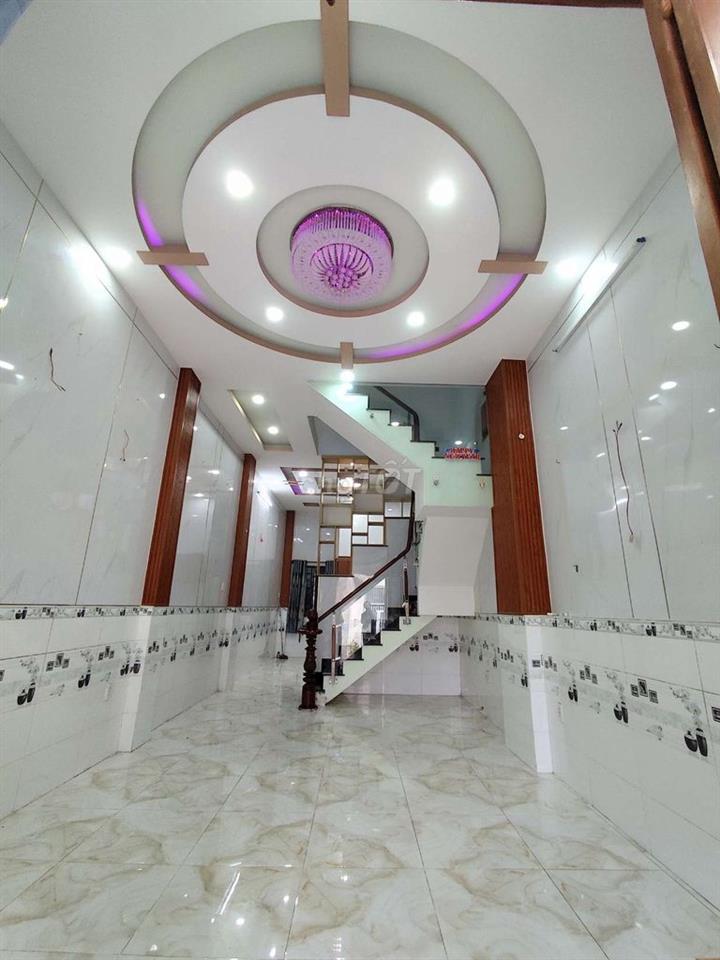 NHÀ 3 LẦU GIÁ RẺ HXH THÔNG, NGAY GẦN SÔNG VÀM THUẬT THÔNG RA TX 52