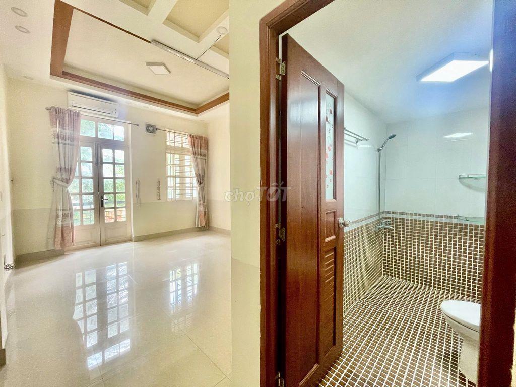 Cho thuê nhà 4 tầng 4mx17m, mt kinh doanh bông sao p5 q8. 19 triệu