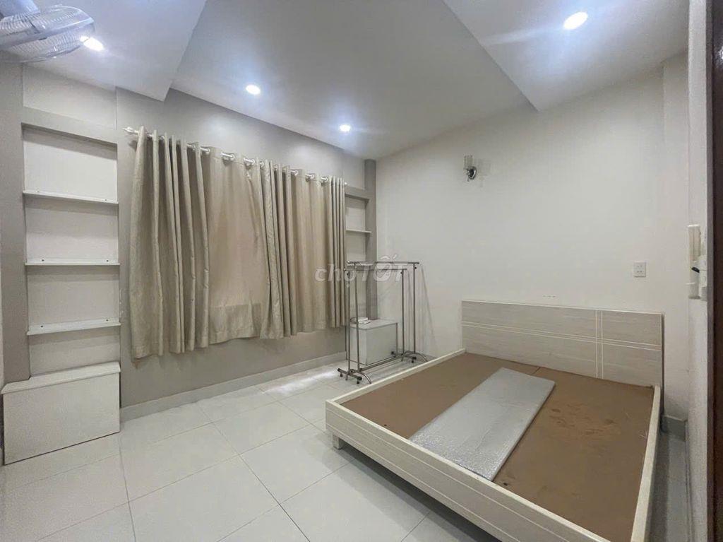 Cho thuê nhà 4 tầng, 4mx18m, mt đường 10m bến xe quận 8, 16 triệu