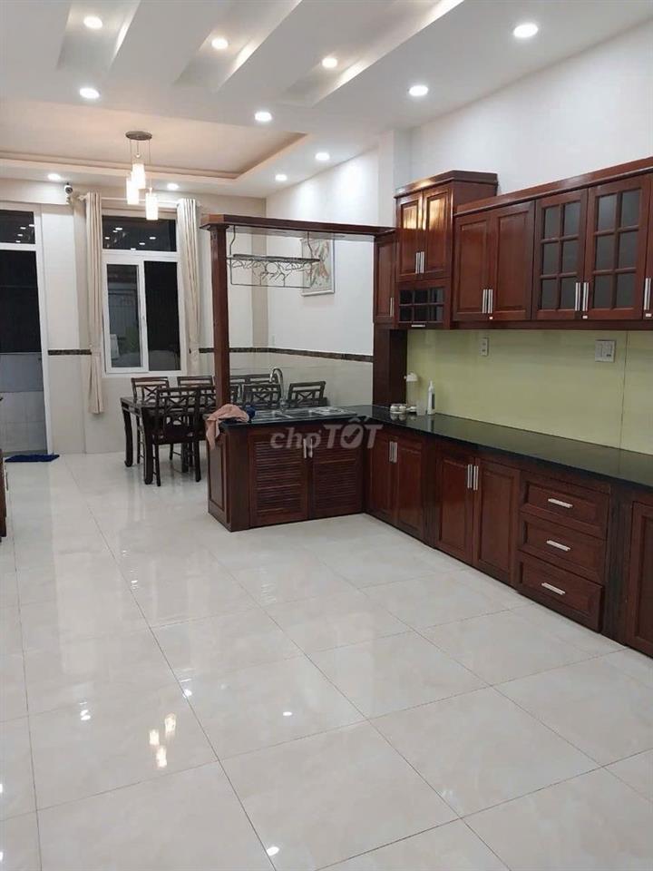 Cho thuê nhà 4 tầng, 4mx18m, mt đường 10m bến xe quận 8, 16 triệu