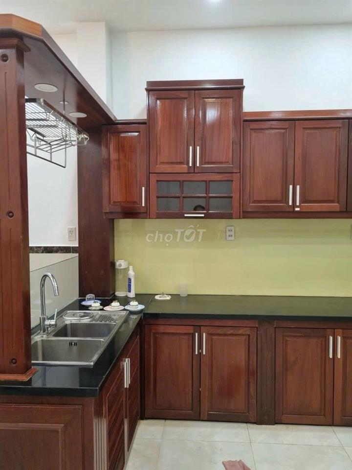 Cho thuê nhà 4 tầng, 4mx18m, mt đường 10m bến xe quận 8, 16 triệu