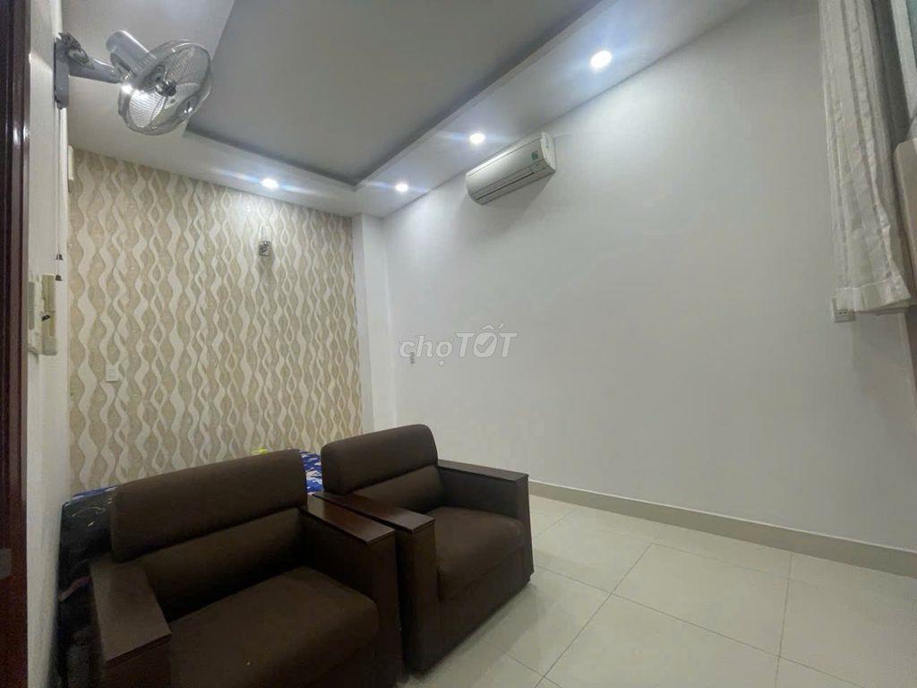 Cho thuê nhà 4 tầng, 4mx18m, mt đường 10m bến xe quận 8, 16 triệu