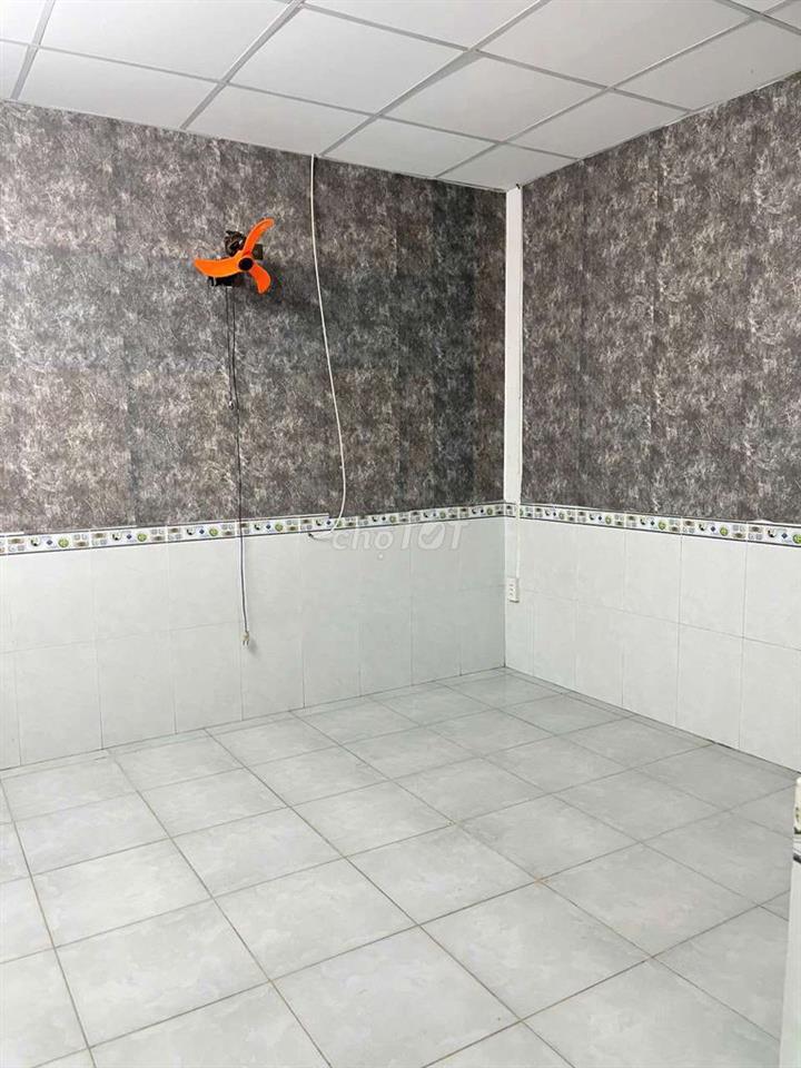 Nhà ngay Chợ Hiệp Bình Bán gấp DT 53m2 ngang 4m vuông vức Sổ hồng 