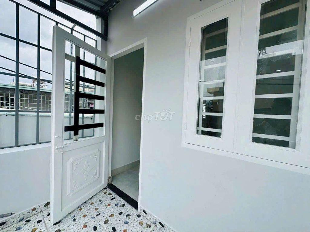 Nhà Phố Quốc Lộ 13 Đường số 4 có 2 tầng lâu Sổ hồng chính hoàn công