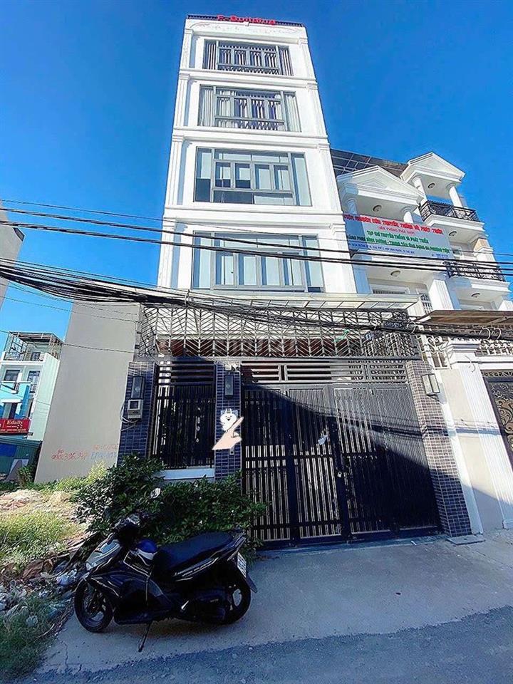Nhà Phố 6 tầng ngay Ngã 4 Bình Phước chợ Đầu Mối Thủ Đức có hầm