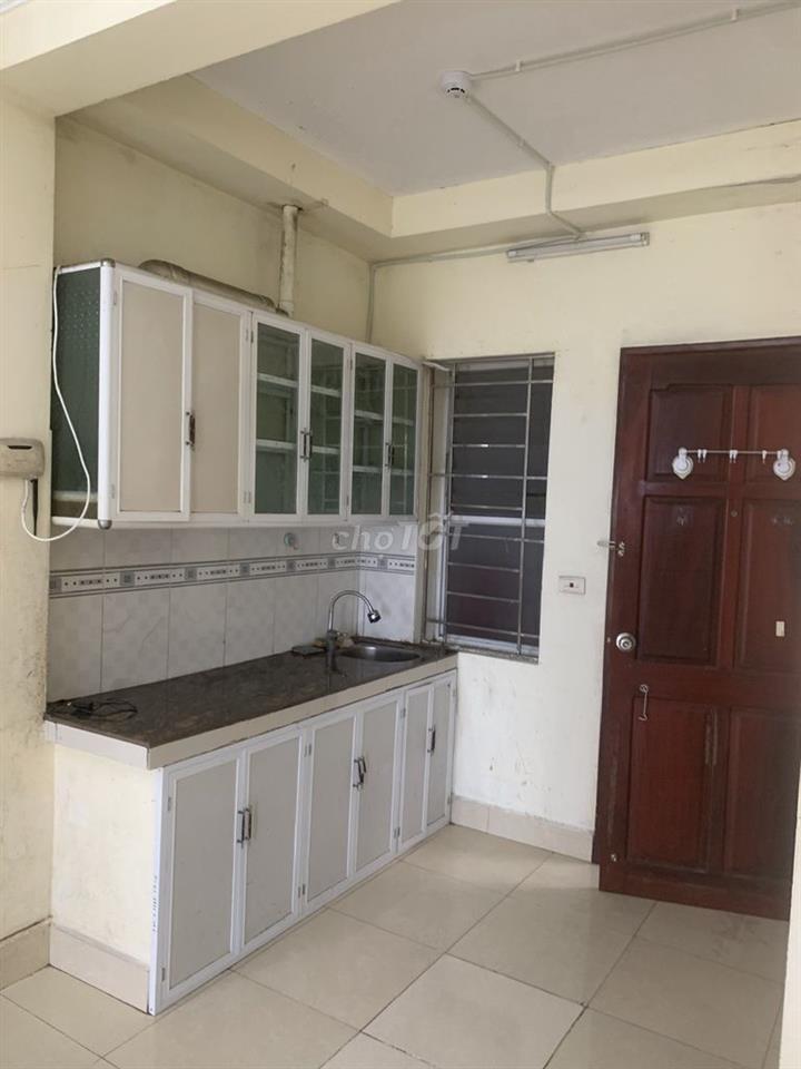 Cho thuê căn hộ khép kín CC mini, 40m2, phố Hoa Lâm Long Biên