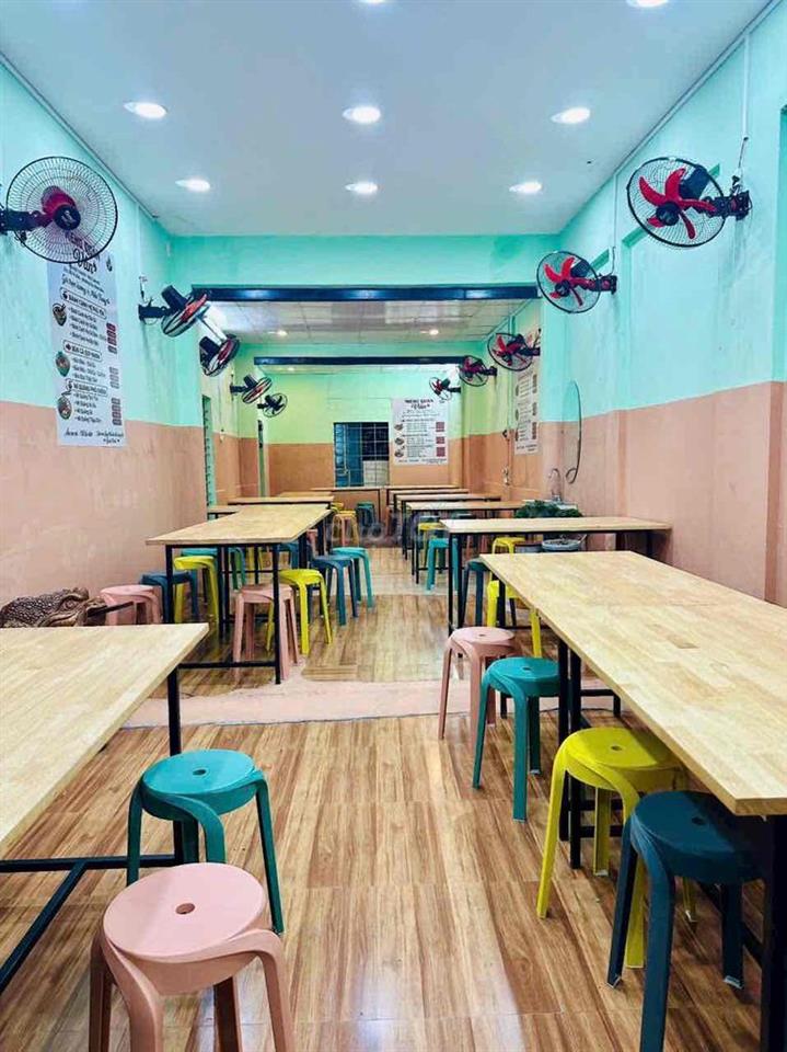 cần bán nhà mặt tiền đuờng vũ bảo dt 205m2 ngang 9m7 dài 20( nở hậu L)