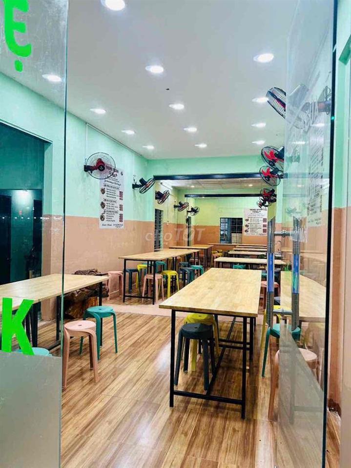 cần bán nhà mặt tiền đuờng vũ bảo dt 205m2 ngang 9m7 dài 20( nở hậu L)