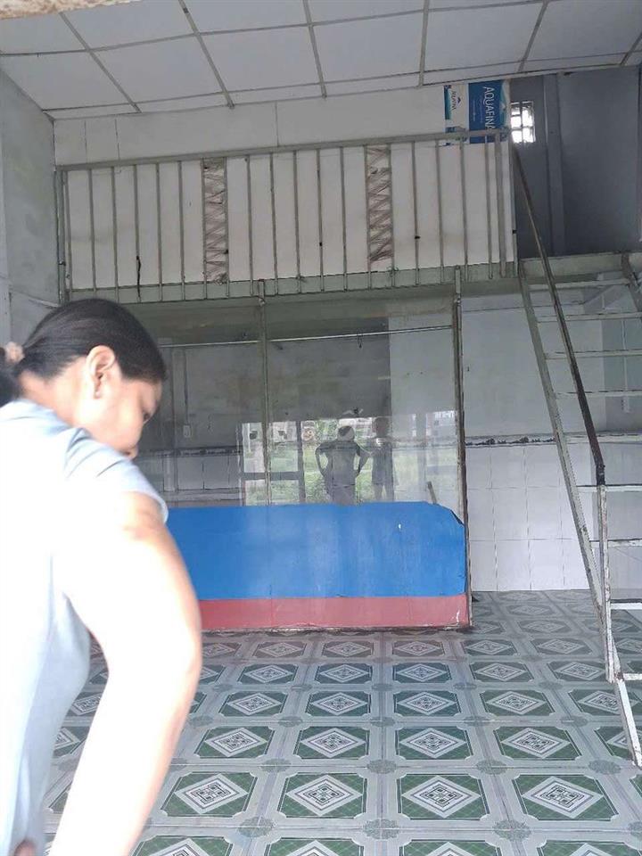 nhà mặt tiền 4x6 kinh doanh buôn bán cần alo e